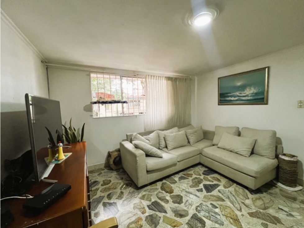 Apto en venta Santa Teresita La América 101 m², 3 hab + estudio