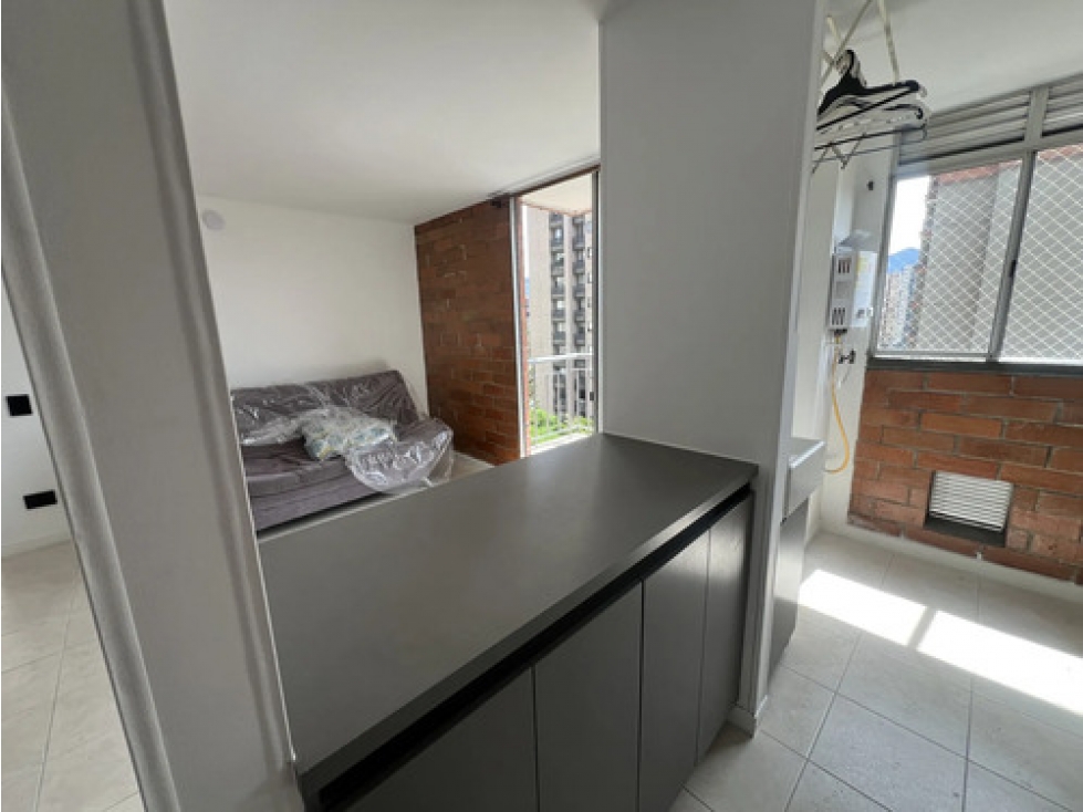 Apto moderno en venta Castropol El Poblado, 2 hab, balcón