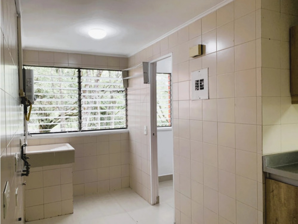 Apto reformado en venta El Tesoro El Poblado 87 m², 4 hab — foto 4