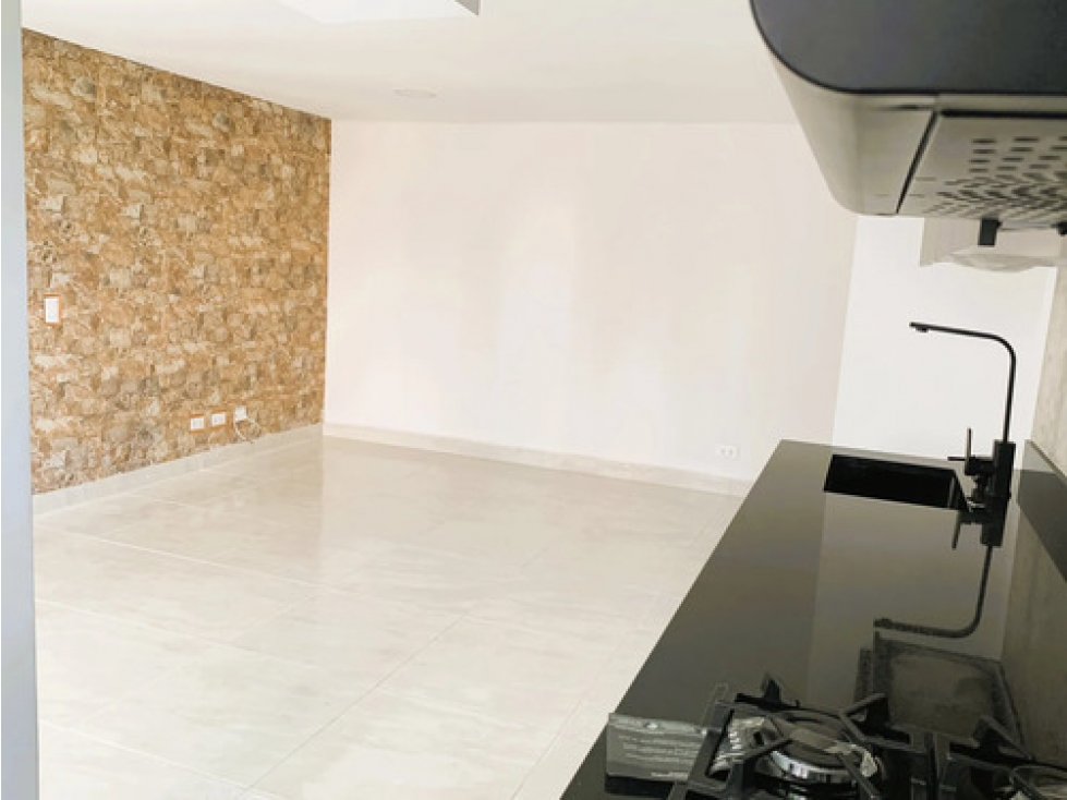 Apto remodelado en venta Rodeo Alto 60 m², 3 hab, parqueadero — foto 2