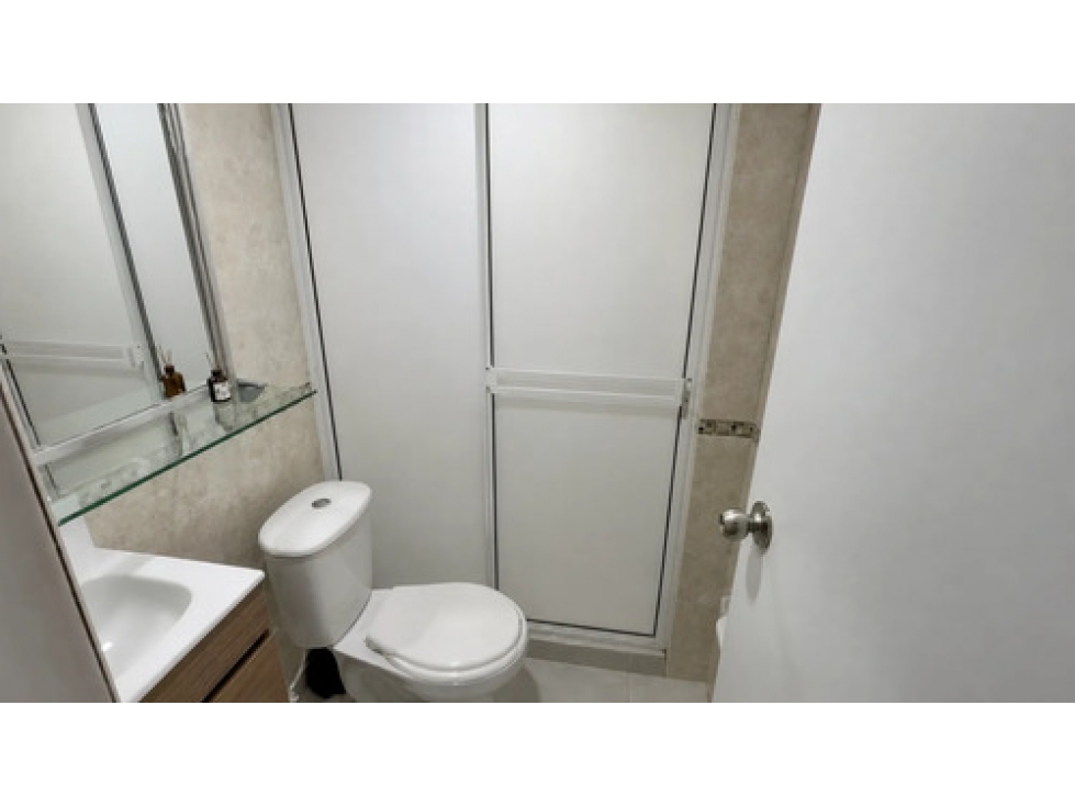 Apto amoblado en arriendo San Julián El Poblado, piso 12, 3 hab — foto 5
