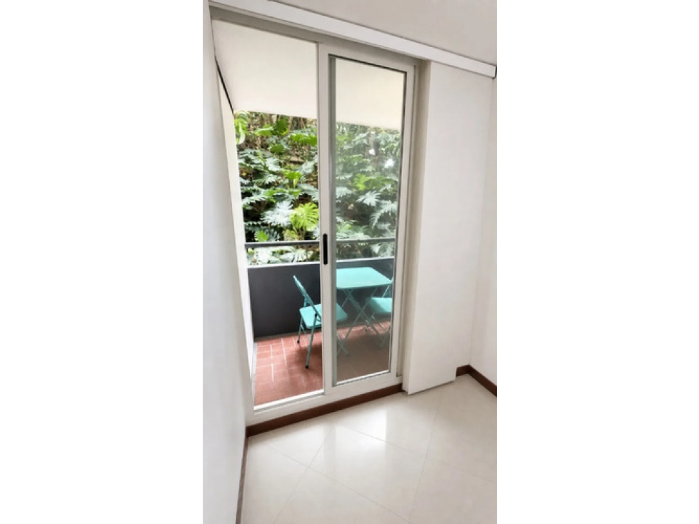 Apto amoblado en arriendo San Julián El Poblado 78 m², 3 hab — foto 4