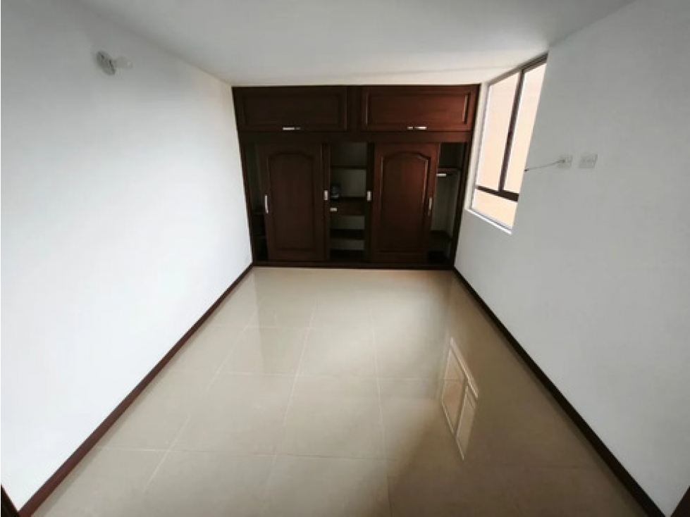 Apto en venta Cabañas Bello 71 m², piso 17, 3 hab, cerca al Metro — foto 3