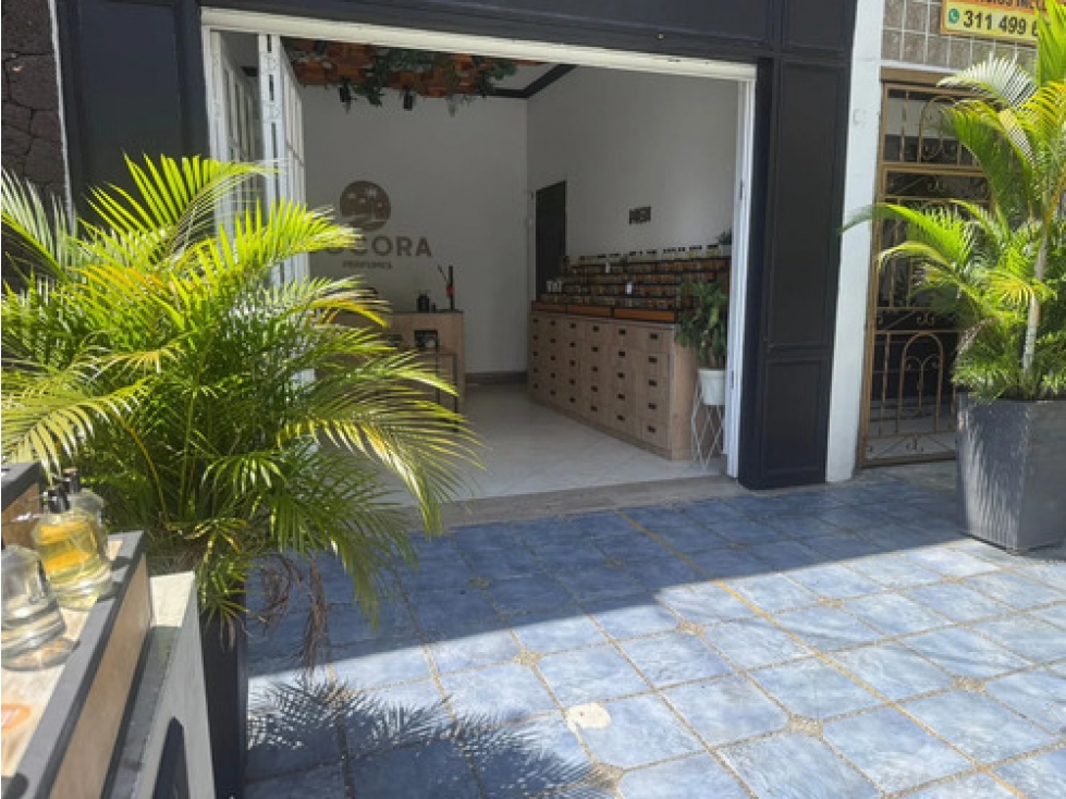 Casa comercial en arriendo Laureles 308 m², alto flujo — foto 2