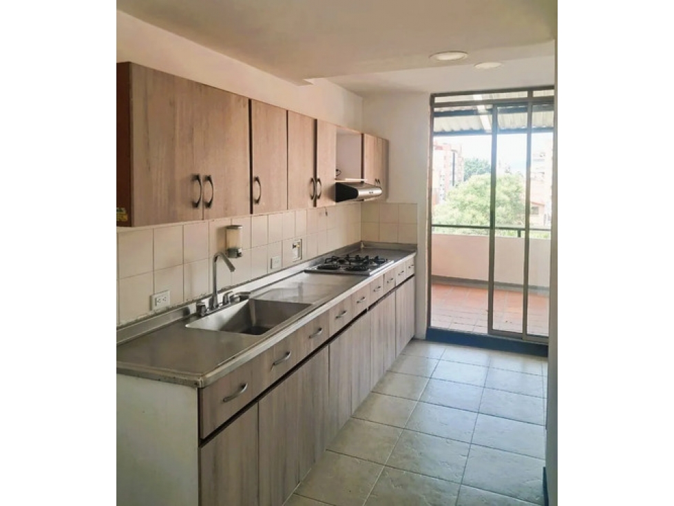 Apto en arriendo Simón Bolívar Medellín 220 m², 2 niveles, jacuzzi — foto 3