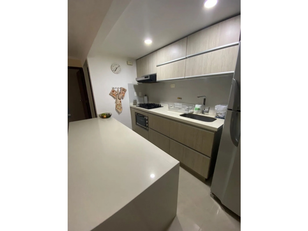 Apto en venta San Diego El Poblado, balcón 360°, 3 hab + servicio — foto 3