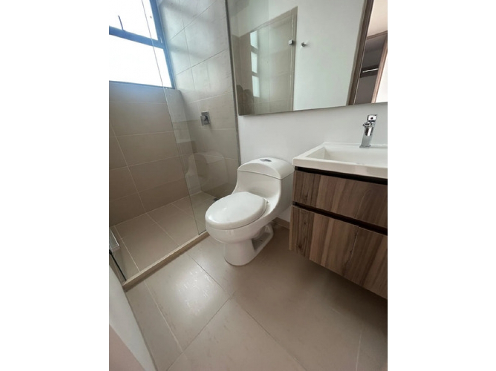 Apto en arriendo Castropol El Poblado 90 m², 2 hab, 2 garajes — foto 2