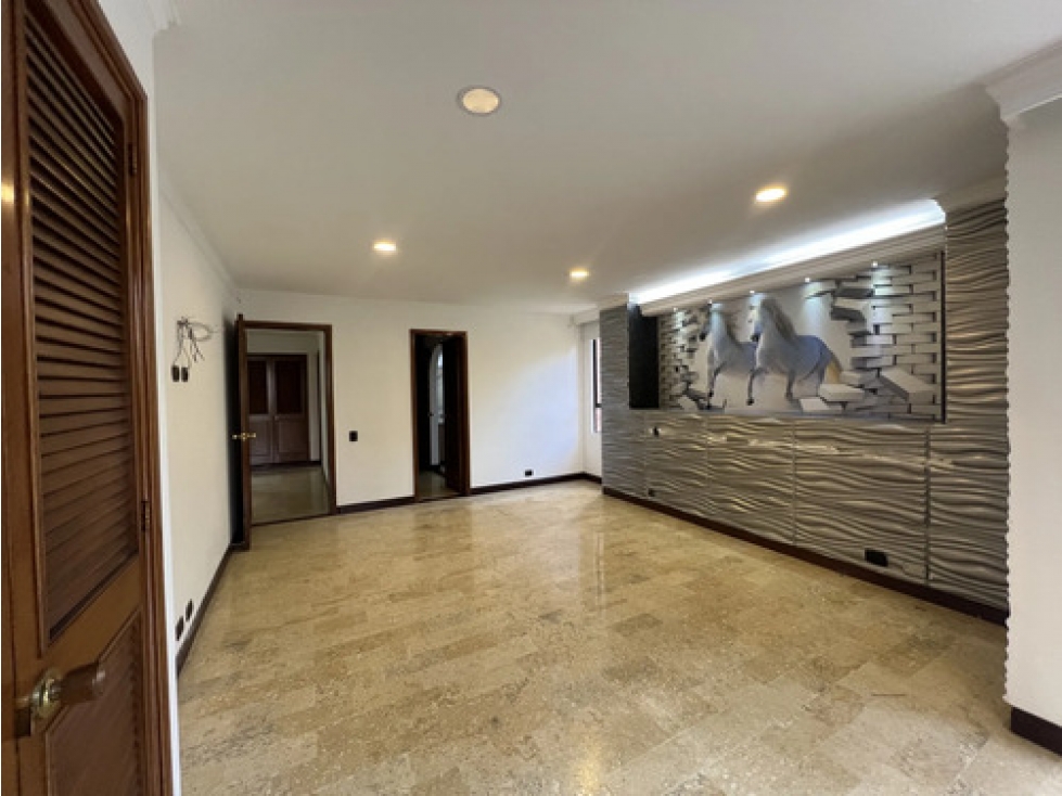 Apto en arriendo San Julián El Poblado 270 m², 4 balcones — foto 5