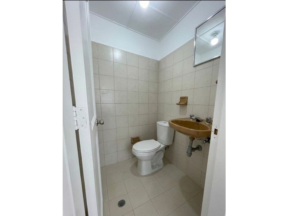 Bodega en arriendo Barrio Colombia Medellín 165 m², piso 3 — foto 4
