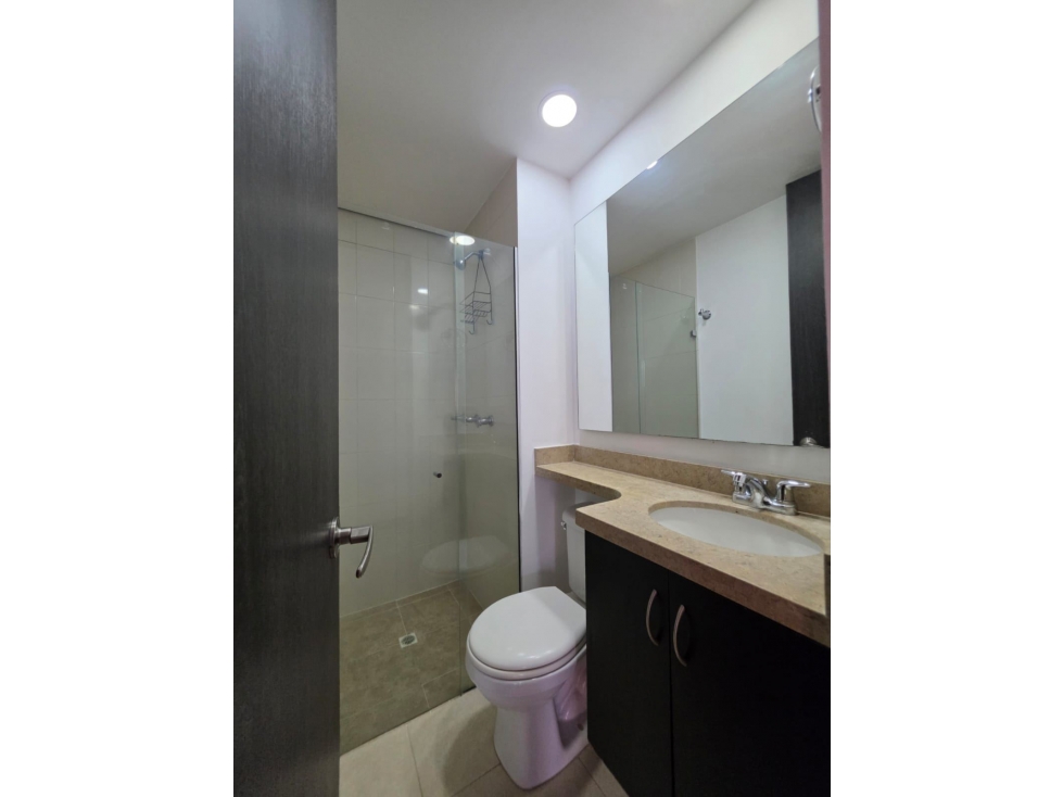 Apto en arriendo Loma del Indio 90 m², 3 hab, balcón y útil — foto 3