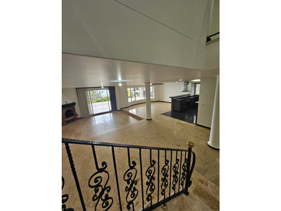Casa en venta Altos del Poblado 420 m², 5 hab, terraza — foto 4