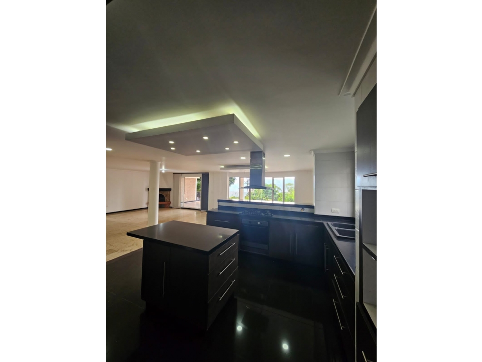 Casa en venta Altos del Poblado 420 m², 5 hab, terraza — foto 5