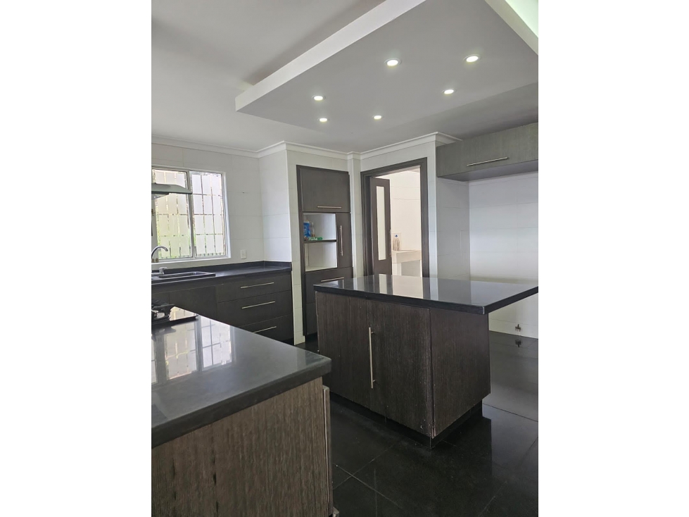 Casa en venta Altos del Poblado 420 m², 5 hab, terraza — foto 6