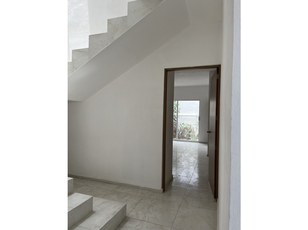 Casa en Venta en Santa Fe, Corregidora, 4 Recámaras, 4.5 Baños, Recámara en PB - 3