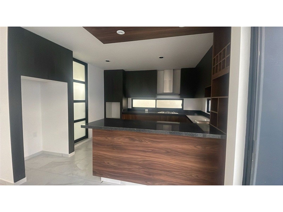 Casa en venta en Milenio III, 4 Recámaras, Jardín, Calle Abierta y de LUJO! - 6