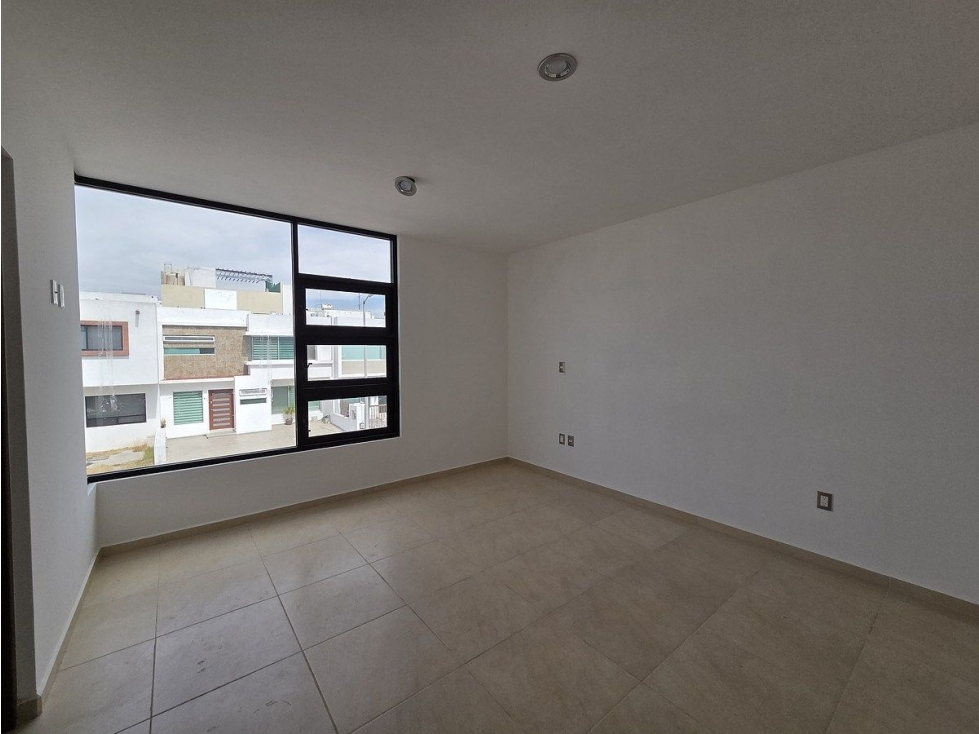 Casa en venta en El Mirador, 4 Recámaras, 3 Baños, Estudio o Recámara en PB - 6