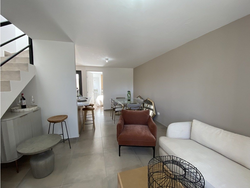 Casa en venta en Sendas Residencial, 3 Recámaras, una en PB, Oportunidad !! - 2