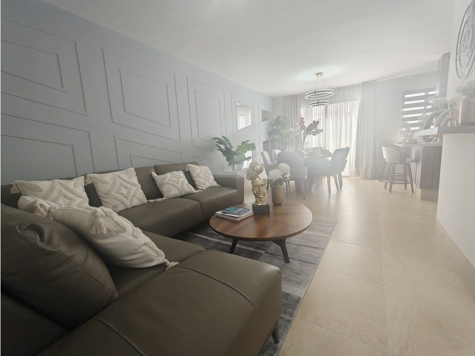 Casa en venta entre El Refugio y Zibatá, 3 Recámaras, Jardín, Alberca, Linda !!! - 2