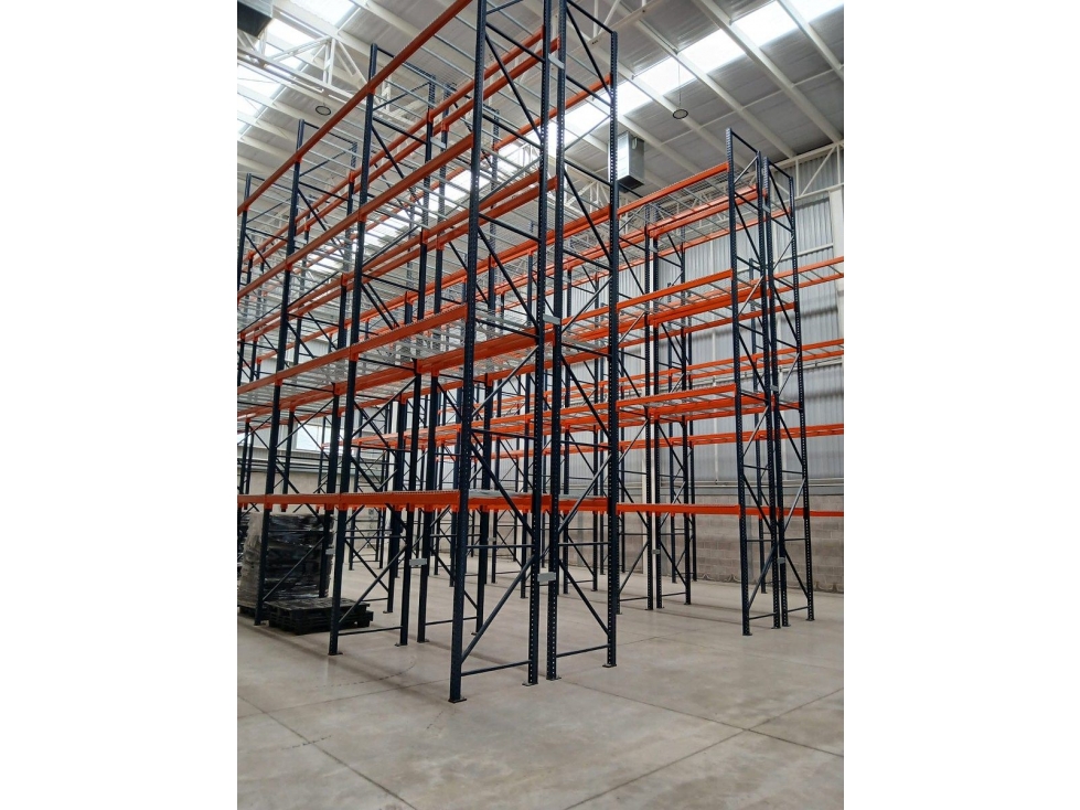 Bodega en venta en El Marqués Querétaro, 694 m² de área útil total - 2