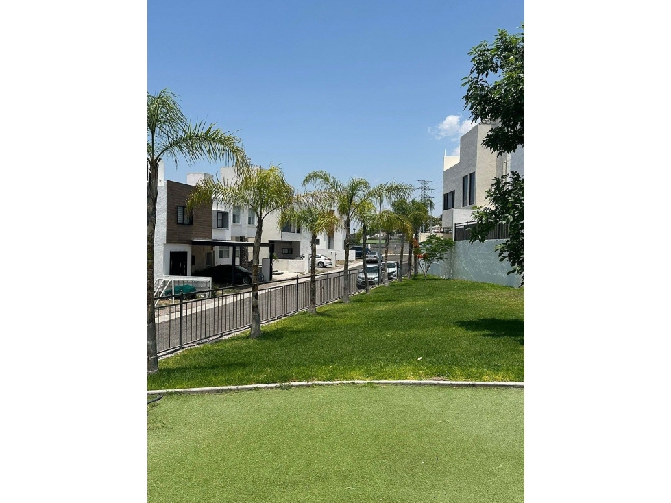 Terreno en venta en Punta Esmeralda, 160 m2 - 10 Frente, 16 de Fondo - 4