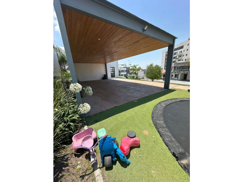 Terreno en venta en Punta Esmeralda, 160 m2 - 10 Frente, 16 de Fondo - 5