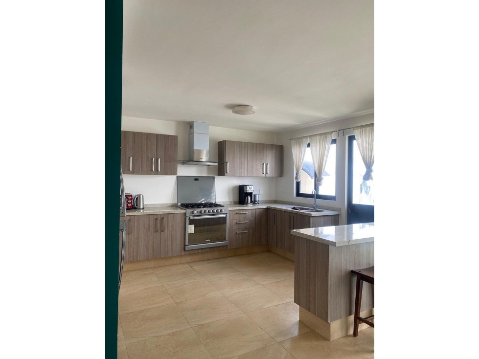 Casa en venta en El Condado, Los Robles - 3 Recámaras, 2.5 Baños, Hermosa !! - 6