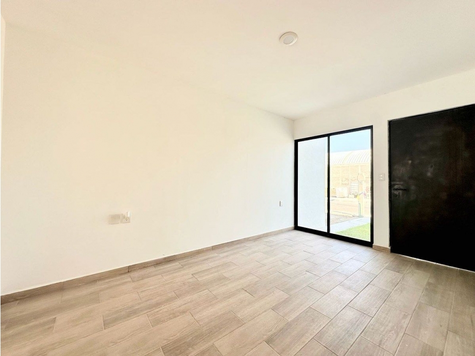 Casa en Venta en Corregidora, de UNA PLANTA, San Sebastían, HERMOSA ! - 6