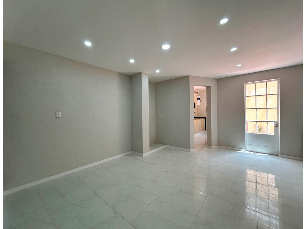 Departamento 4 ambientes en venta en lujan centro planta baja con patio