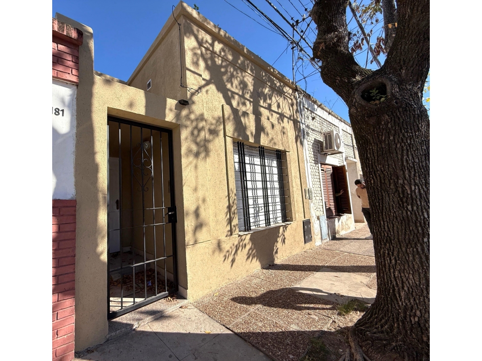 departamento 3 ambientes en venta en lujan centro planta baja con patio apto crédito