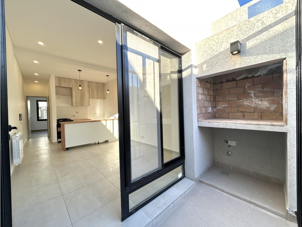Departamento dos ambientes en venta lujan centro sarmiento 663 — foto 2