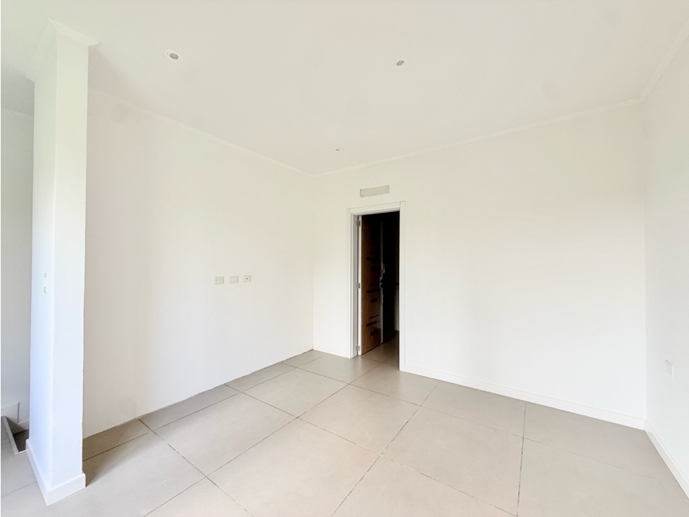 Departamento a estrenar 3 ambientes en venta en lujan planta baja con patio y cochera — foto 2