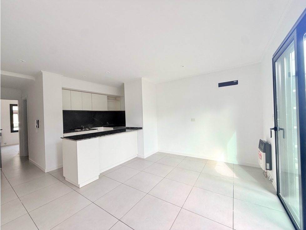 Departamento a estrenar 3 ambientes en venta en lujan planta baja con patio y cochera — foto 4
