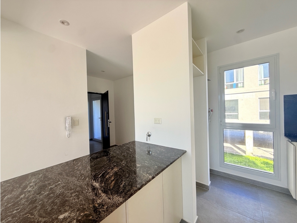 Departamento a estrenar 3 ambientes en venta en lujan centro con balcón y cochera — foto 5