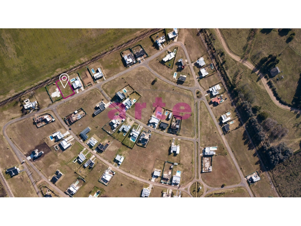 Terreno a la venta en barrio cerrado los juncos A49