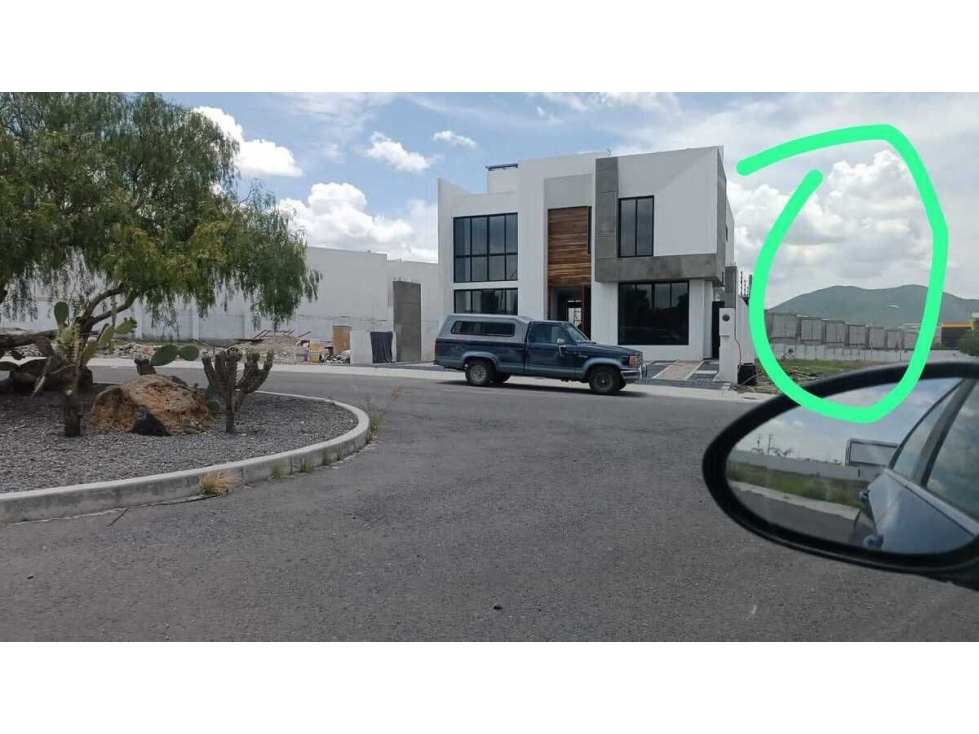 Terreno en Venta en Grand Juriquilla, Querétaro 300 m² | 10 m de frente | 30 m f - 2