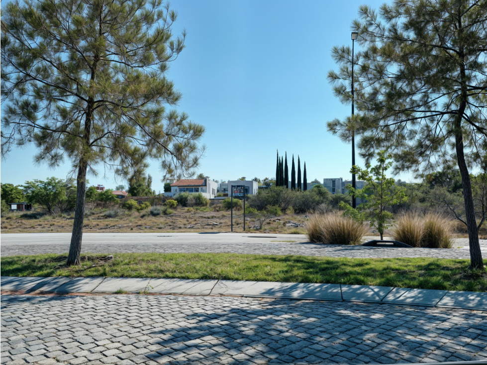 Terreno en Venta en El Campanario, 1,283 m2 - Junto al Campo de Golf - 1