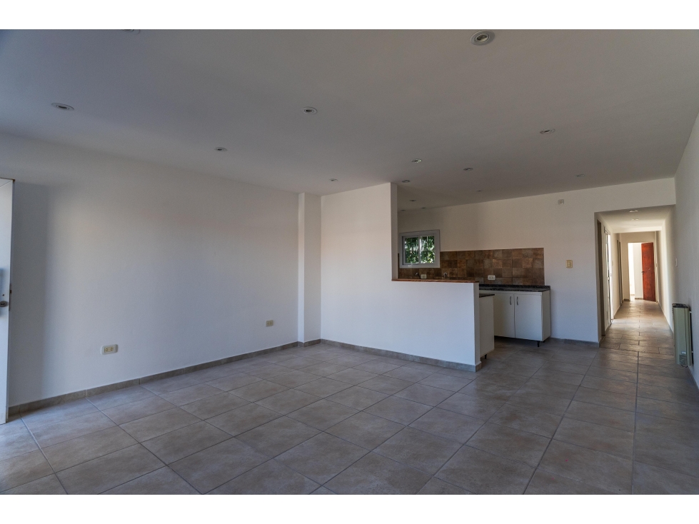 departamento duplex 3 ambientes en venta en lujan planta baja con patio y cochera apto credito