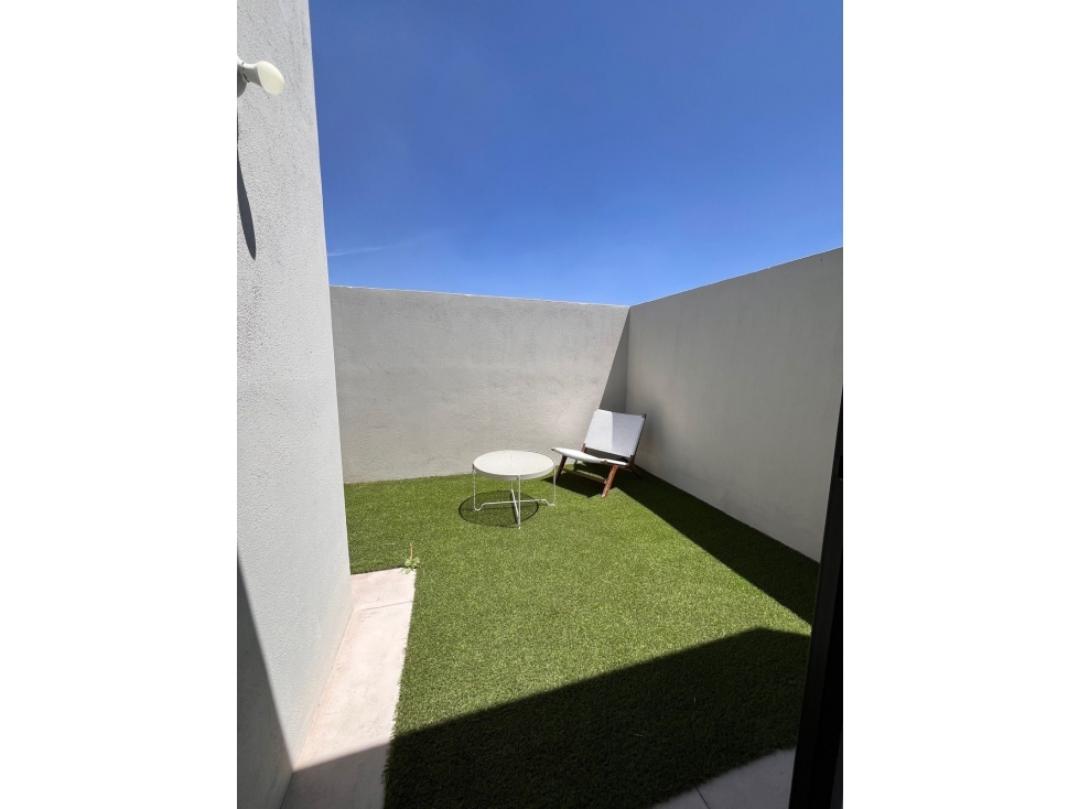 Departamento en Venta en Corregidora, 2 Recámaras, 2 Baños, 2 Autos, Alberca - 2