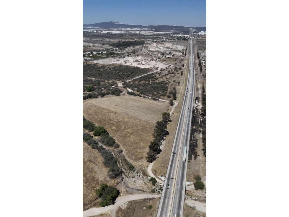 Venta de Terreno en Los Héroes, El Marqués, Querétaro, 60 Ha. A 5 Min de Zibatá. - 2