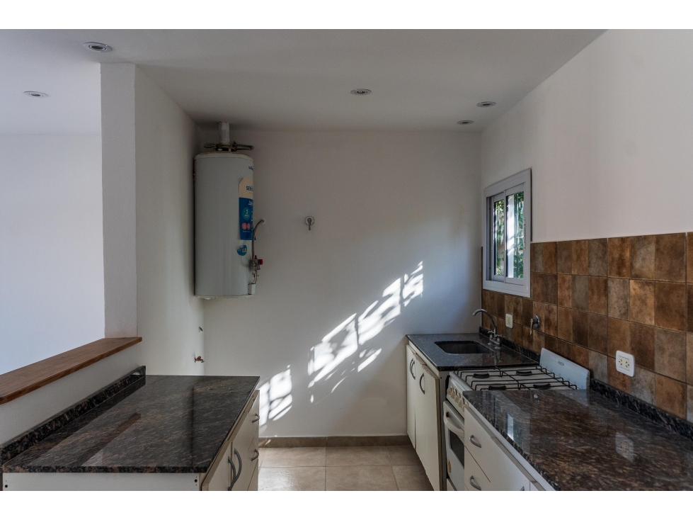 departamento duplex 3 ambientes en venta en lujan planta baja con patio y cochera apto credito — foto 4