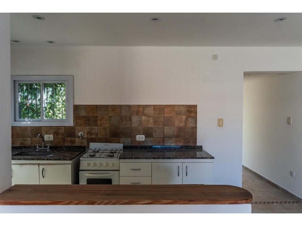 departamento duplex 3 ambientes en venta en lujan planta baja con patio y cochera apto credito — foto 5