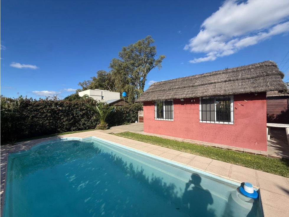 casa quinta con pileta en venta en jauregui belgrano e italia