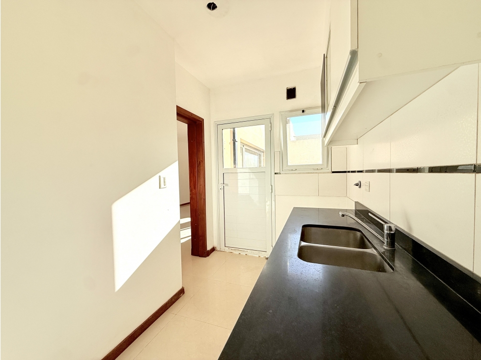 departamento 3 ambientes en venta en lujan centro con cochera — foto 4