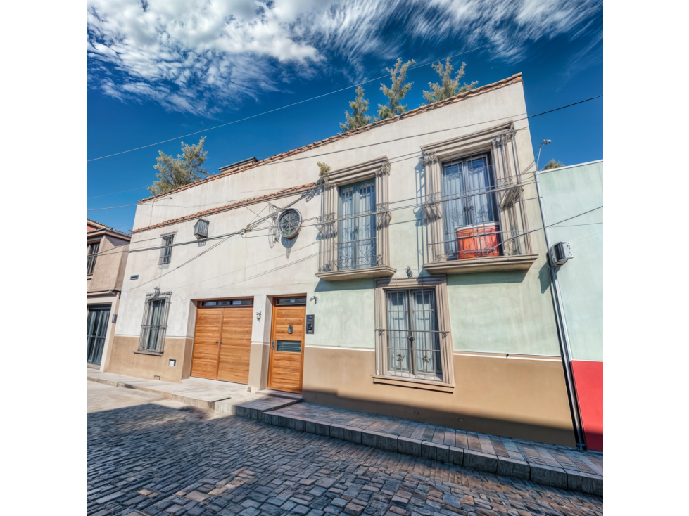 Residencia de Lujo en San Miguel: A Solo Pasos del Jardín y la Parroquia - 1