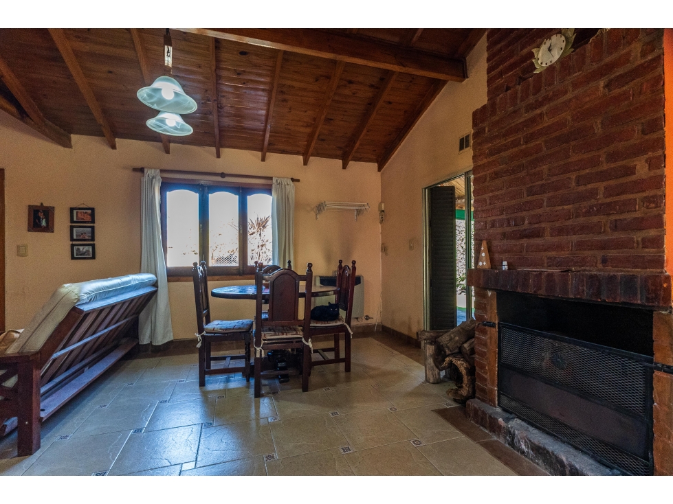 Casa quinta de 4 ambientes en venta con pileta y cochera apto credito — foto 3