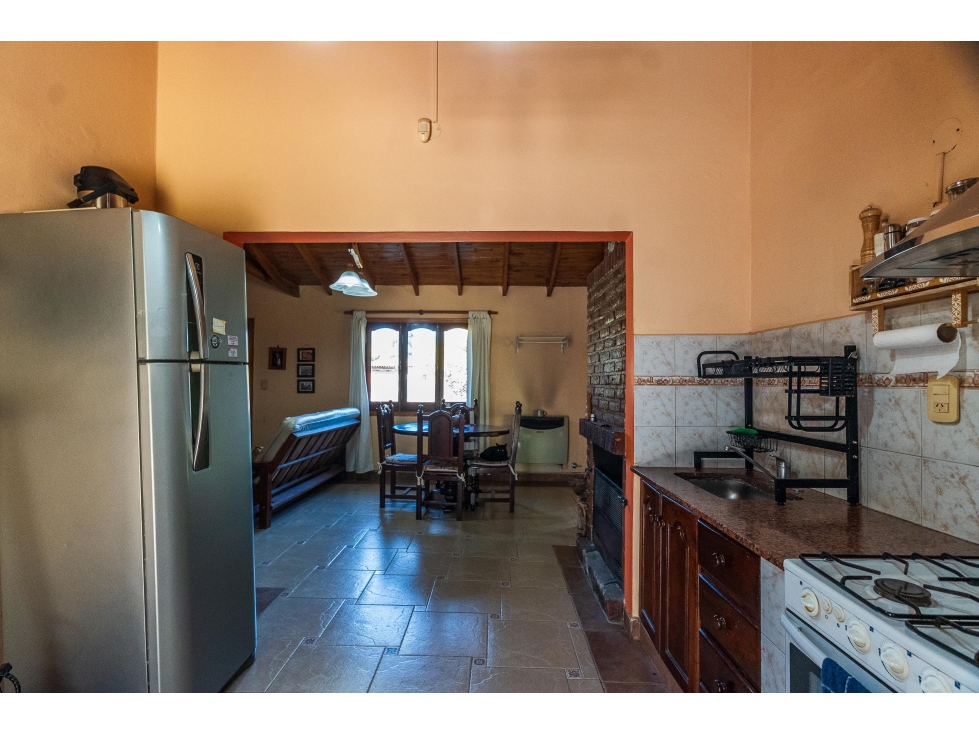 Casa quinta de 4 ambientes en venta con pileta y cochera apto credito — foto 4