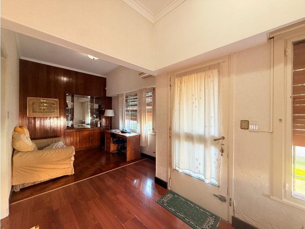 casa a la venta con pileta barrio sarmiento lujan — foto 3