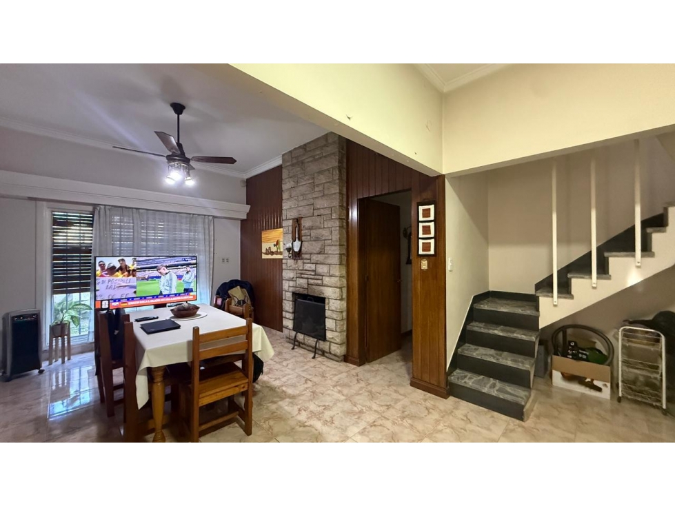 casa a la venta con pileta barrio sarmiento lujan — foto 4
