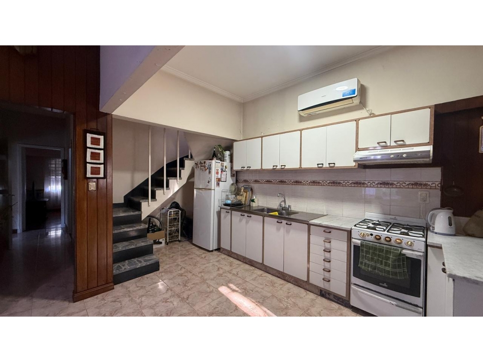casa a la venta con pileta barrio sarmiento lujan — foto 5