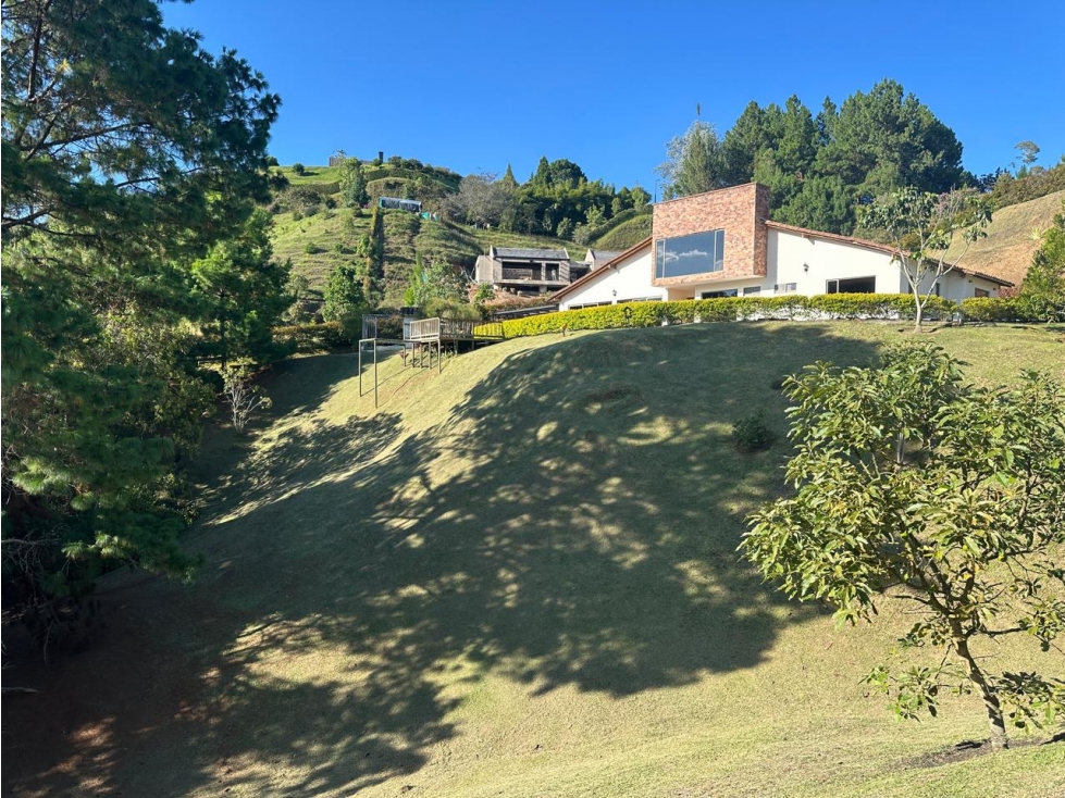 Venta de casa campestre en el Retiro
